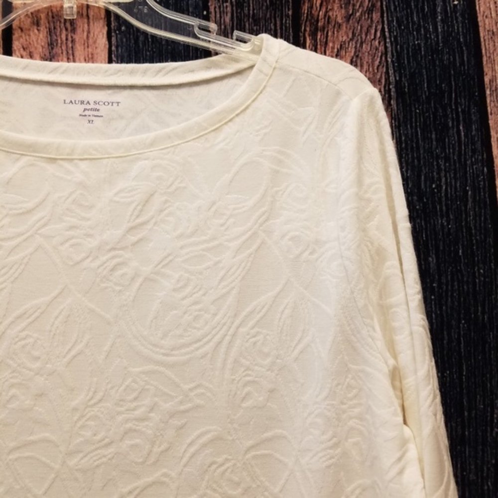 Laura Scott Jacquard White Top